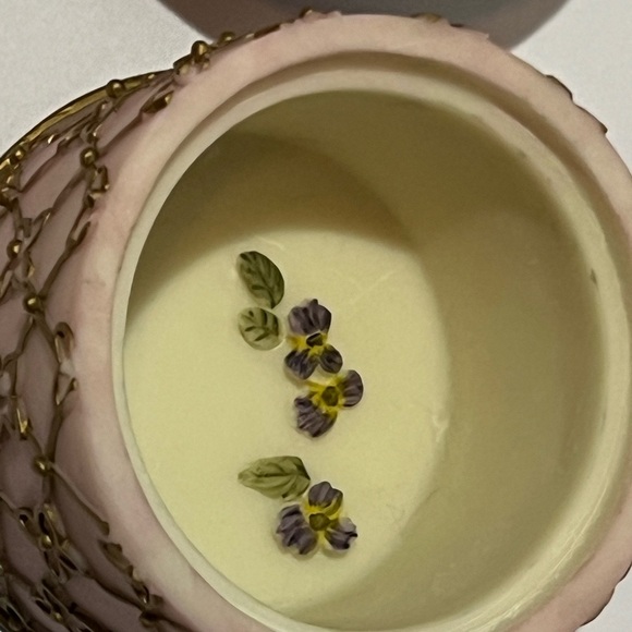 Vintage Dezine 1996 Trinket Box Hat Box With Bow & Flowers With Lid - Picture 7 of 8